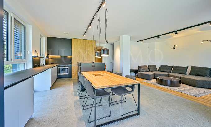 Имот в Център